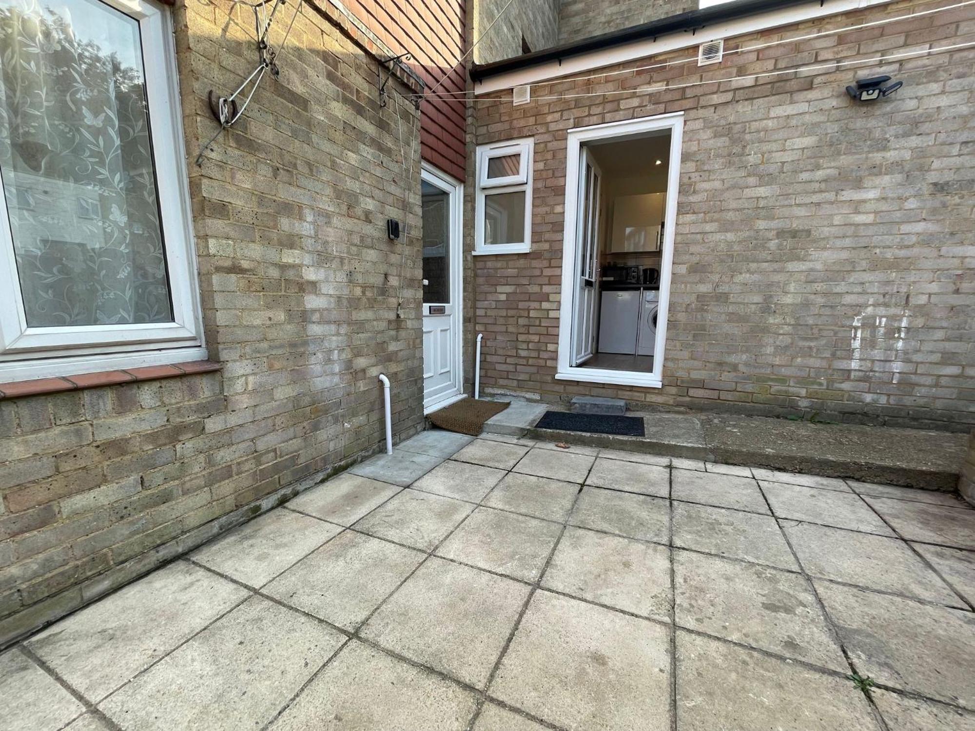 Good Night Room Brentwood Exterior photo